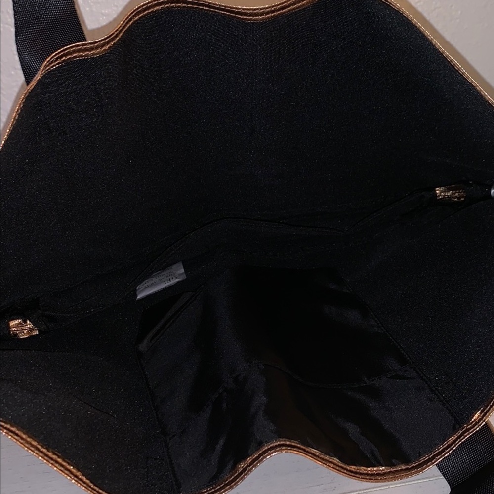 FINAL SALE‼️ NWOT victoria’s secret pink bag - Picture 5 of 6
